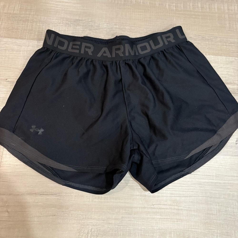 Under Armour Women's‎ Black Athletic Shorts a gym/ volleyball / basketball